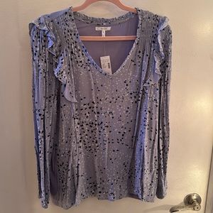 Blue:gray L/S v-neck bliss with black/white/blue dots NWT